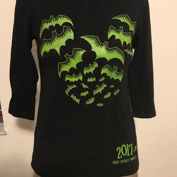 Disney Halloween not so scary 🎃 T-shirt - Picture 1 of 3